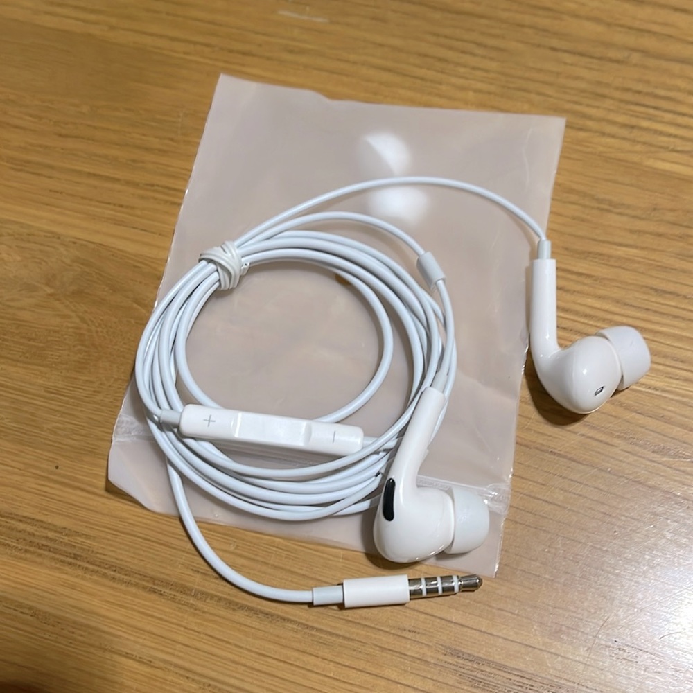 Brand new, never used earphones